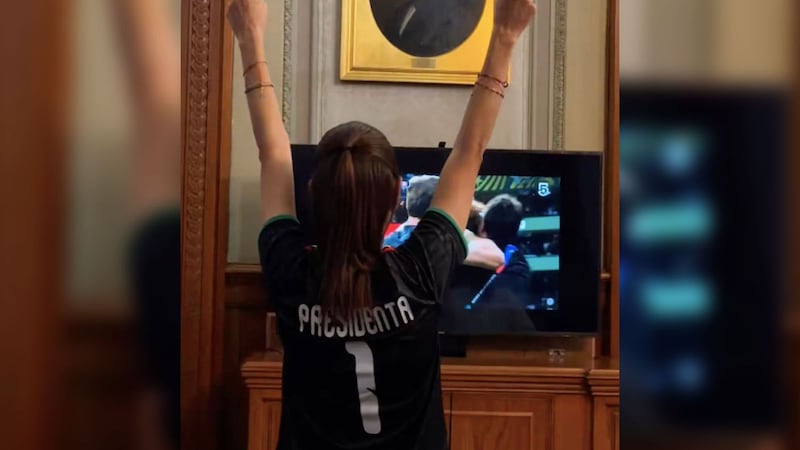 “Su pasión nos llena de orgullo”: Sheinbaum felicita al ‘Tri’ luego de la victoria ante Chequia