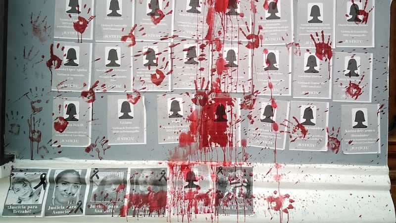 'Luto Nacional': Mujeres protestan por feminicidios en México