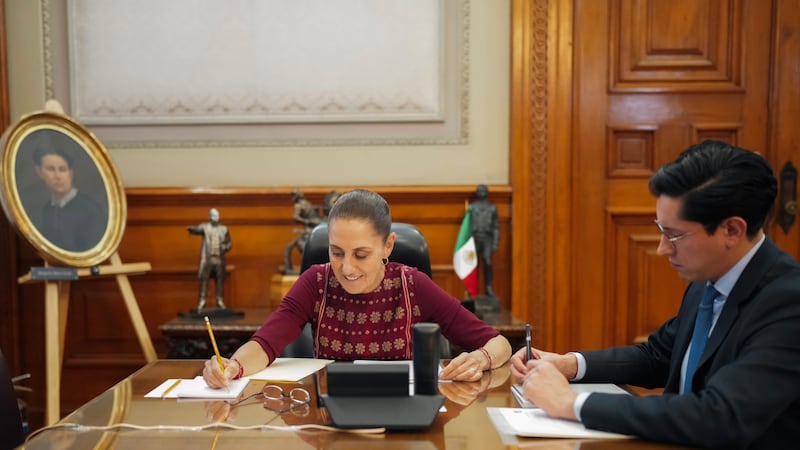 Sheinbaum pacta realizar la Cumbre Unión Europea-México en la CDMX