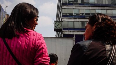 Usuarios de redes sociales compartieron que sus teléfonos se actualizaron al horario de verano, el cual fue eliminado