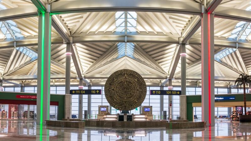 AIFA gana Prix Versailles por ser uno de los más bellos; recibe presea en Paris