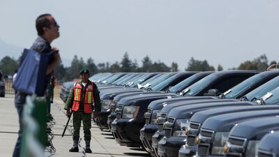 La primera venta de vehículos que pertenecían al gobierno mexicano