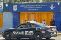 Ingresan al penal de Barrientos al alumno del CCH Naucalpan que apuñaló a su maestro