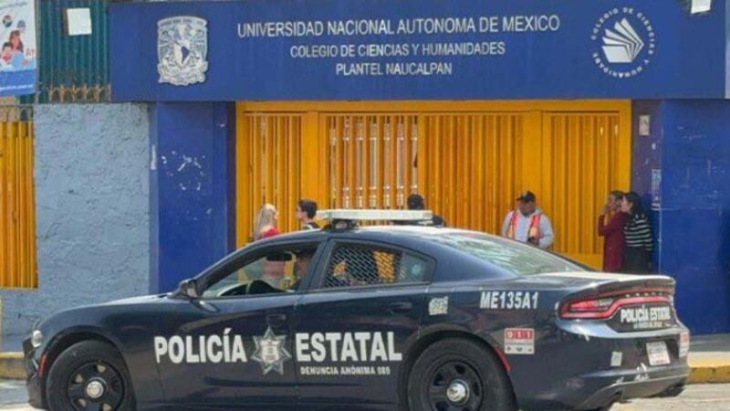Ingresan al penal de Barrientos al alumno del CCH Naucalpan que apuñaló a su maestro