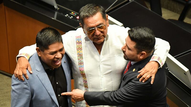 ¡De la música al escaño! Erasmo Catarino rinde protesta como senador del PVEM