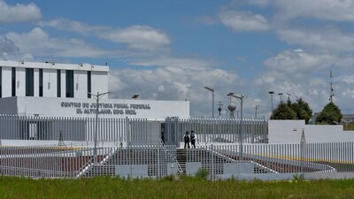 La exfuncionaria fue polémica por permitir que, junto a los muros del Altiplano, se llevara a cabo un baile del Z-40