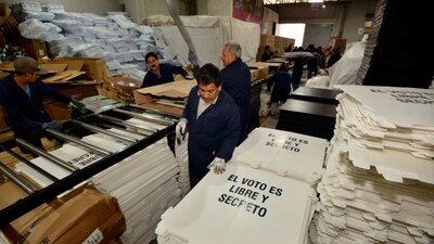 Una vez culminada la elección, el INE evalúa el estado del material electoral para etiquetarlo como reutilizable o reciclable