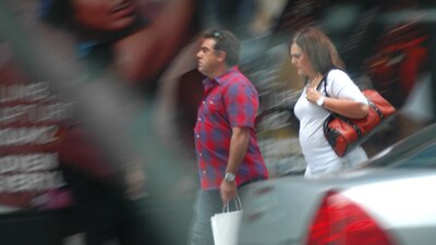 La DEA difundió esta foto de los supuestos paseantes que hacían depósitos en distintos bancos en Estados Unidos para lavar dinero