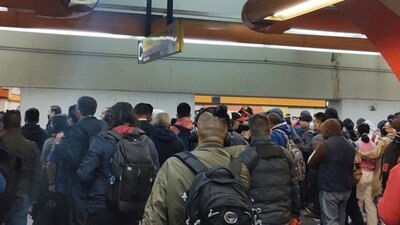 El servicio se restableció, pero usuarios en redes sociales han comentado que el avance de trenes es lento