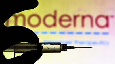 La compañía está probando un refuerzo de media dosis que parece ser extremadamente efectivo