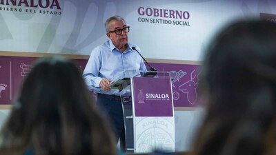 También agradeció al secretario de la Defensa Nacional, Ricardo Trevilla