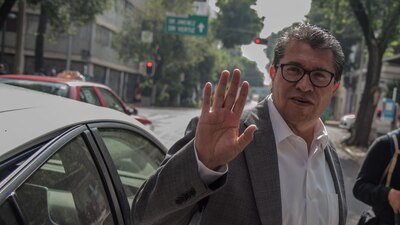 El presidente de la Junta de Coordinación Política del Senado defendió a AMLO en sus redes sociales