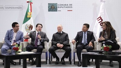 Alejandro Gertz Manero participó en la plenaria de Morena que se llevó a cabo el 28 de enero