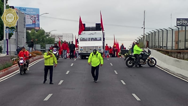 Manifestantes colapsan Tlalpan con marcha rumbo al Zócalo por el Segundo Informe de Sheinbaum