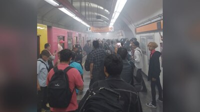 Usuarios reportan un fuerte olor a humo