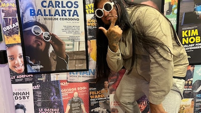 Habría sido criticado en redes sociales por un chiste en Netflix