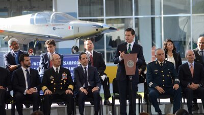 Durante un acto público realizado este viernes en Querétaro, algunos funcionarios de primer nivel tuvieron complicaciones en sus ojos