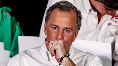 Desde intercampañas Meade está duro y dale con discutir con sus contricantes.
