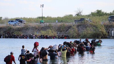AMLO ha criticado las acciones antimigrantes de Greg Abbott