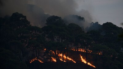 7 mil 713 combatientes  y 7 aeronaves trabajan en apagar el fuego