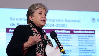 La titular de Semarnat, expuso los abusos de la empresa canadiense en territorio mexicano