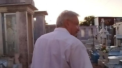 Como parte de los festejos, el presidente acudió al panteón