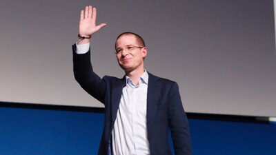 Se prepara para asumir su cargo en el Senado a partir del 1 de octubre