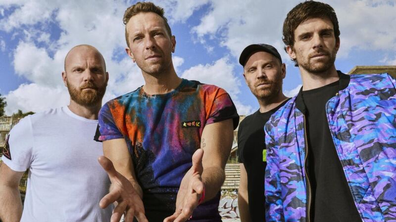 ¿Futbol “amarillo”? Mundial 2026 tendrá show de medio tiempo y Coldplay podría ser la banda electa