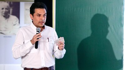 El titular del IMSS anunció que están en pláticas con Pemex para que se done el terreno para el hospital