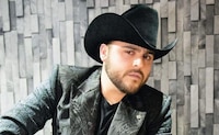 EU impone multa millonaria al cantante mexicoamericano Gerardo Ortiz por vínculos con el CJNG