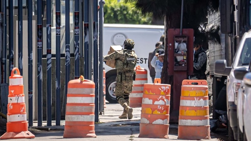 Rescatan a 20 personas secuestradas en un taller mecánico de Culiacán