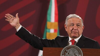 En la declaración no se reportan las regalías por la venta de su libro "A la mitad del camino"