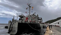 Llegan a Venezuela 2 buques mexicanos con 388 toneladas de ayuda humanitaria tras los terremotos