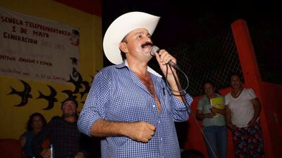 'Layín' gobierna el municipio de San Blas como independiente; ahora va por el estado