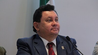 No es la primera vez que el legislador se lanza contra las mujeres