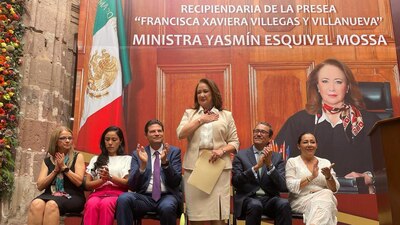En su tesis de doctorado Yasmín Esquivel habría plagiado 209 de las 456 páginas