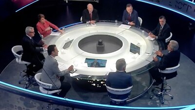 Los periodistas dialogaron con el candidato presidencial de Morena