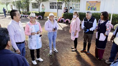 En las labores de limpieza participaron docentes, padres de familia y autoridades