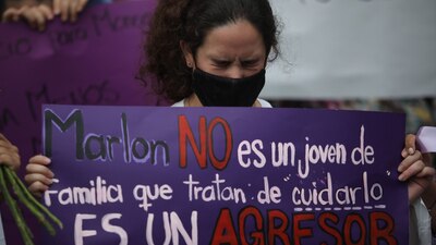 Marlon logró huir con el apoyo de sus padres, Diana Fuentes y Jorge Botas, ambos fueron detenidos.