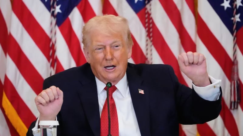 “Cuba está muy cerca de caer”, afirma Trump, tras perder apoyo de Maduro y Venezuela