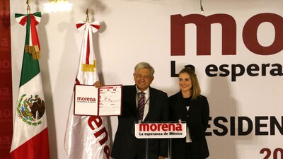 AMLO presentó diez acciones a las que se comprometió en caso de llegar a Los Pinos en diciembre de 2018