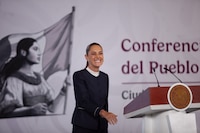 Sheinbaum presenta reforma para prohibir doble nacionalidad a candidatos a Presidencia y gubernaturas