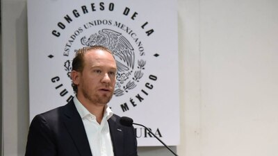 El panista acusó que Claudia Sheinbaum busca entorpecer sus aspiraciones electorales