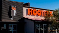 Hooters se declara oficialmente en bancarrota en EU