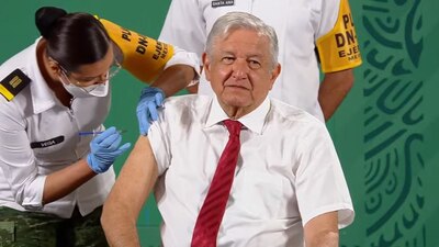AMLO fue inoculado con su segunda dosis de vacuna COVID-19