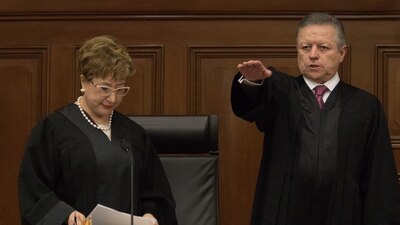 El ministro explicó que la consulta extraordinaria es una forma de resolver rápidamente si hay impedimentos para la extensión de mandato