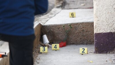 Según la Fiscalía un elemento de la policía resultó herido