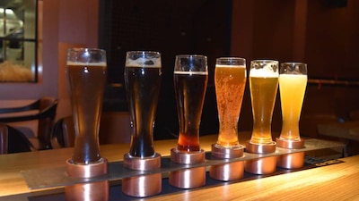 Además de ser una bebida refrescante, la cerveza puede aportar algunos beneficios a la salud