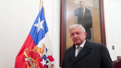 AMLO aprovechó su visita a Chile para conocer la oficina de Salvador Allende