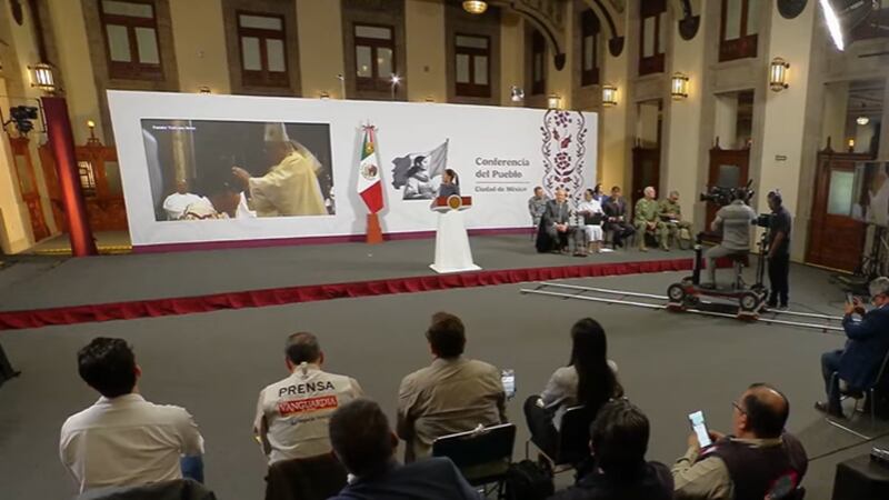 VIDEO: Gobierno rinde homenaje al Papa Francisco en la mañanera de Sheinbaum